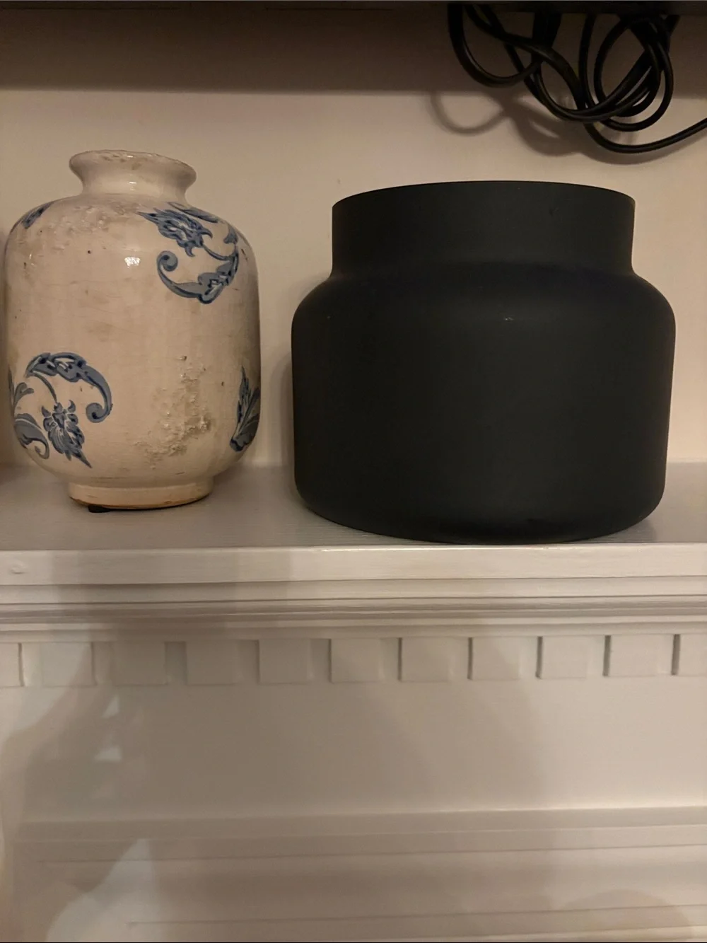VOLCANO GIANT MATTE BLACK JAR CANDLE BY CAPRI BLUE, 50 OZ., RETAIL 108.00 USD